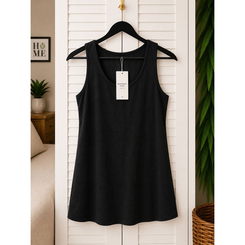 Montgomery Post Airette Black Sleeveless Tank Top Medium NWT